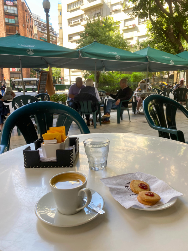 レコレータ地区のブエノスアイレスらしいカフェ