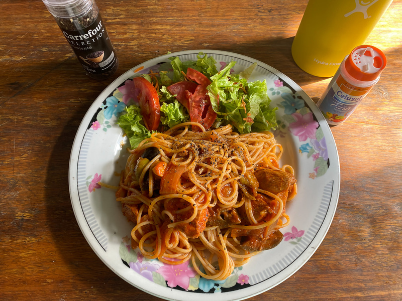 自炊料理たち。食材の物価は日本より少し安いくらい