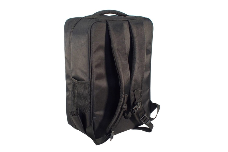 付属のバックパック