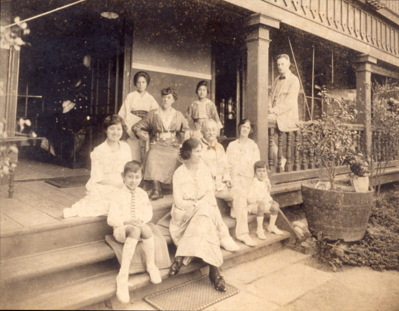 ウィルキンソンファミリー（アサヒ飲料株式会社所蔵）