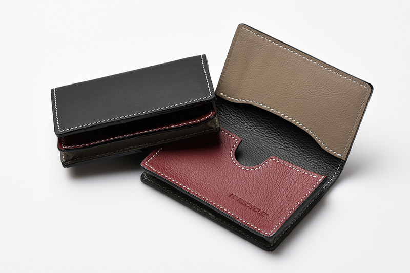 自動車のレザーシートを利用して名刺ケース