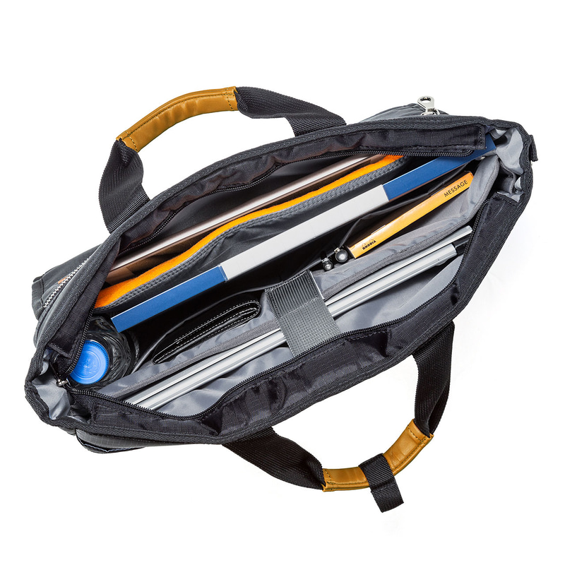 トートバッグとブリーフケースの2つの機能を備える