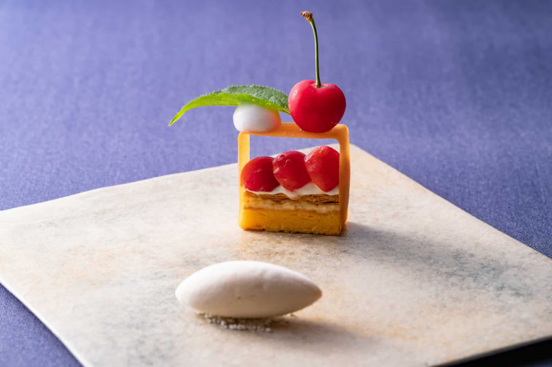 「サクランボのミルフィーユ」