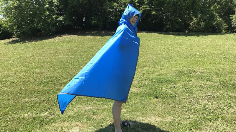 UV加工のテント生地を使った130×160cmのアウトドアマットで、レジャーシート・サンシェード・レインコートで使える