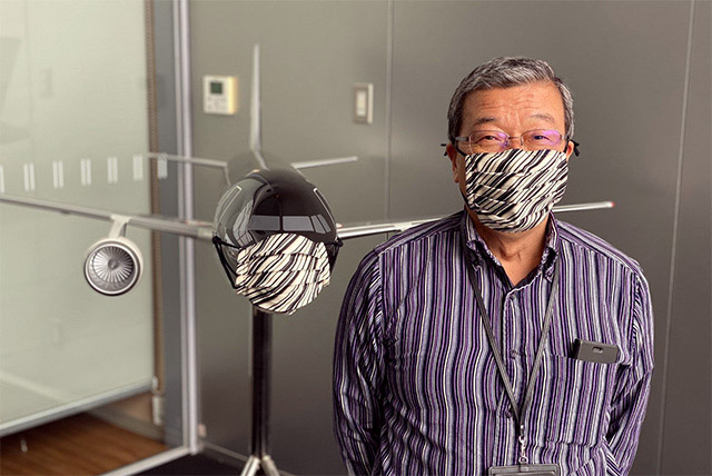 着用イメージ。写真左は6月に勇退する代表取締役 社長執行役員 松石禎己氏