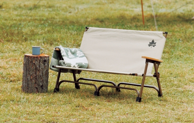 ロゴスは2人掛けチェア「Tradcanvas アッセムチェアfor2」を発売した