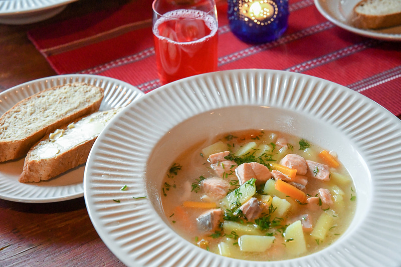 その2。こちらは野菜とサーモンだけを煮込んだもの