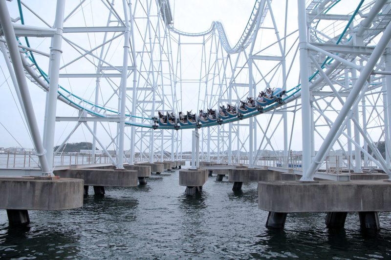 人の密集が予想されるイベントやプログラム、アトラクションは中止とする