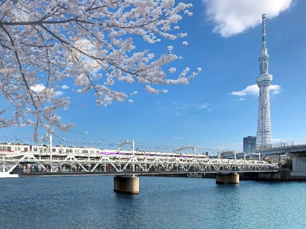 隅田川橋梁脇に開通する歩道橋「すみだリバーウォーク」