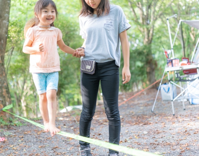 「スラックライン」などのアクティビティも用意