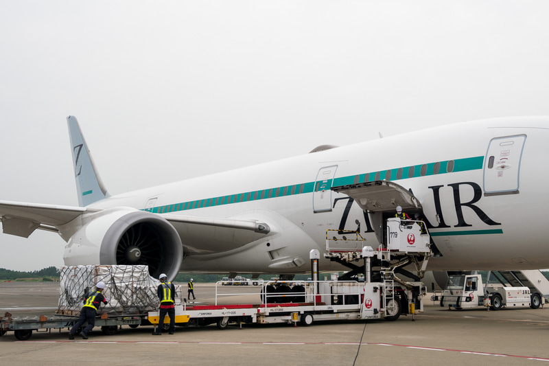 往路は約13トンの貨物を搭載して運航。復路は約17トンの搭載を予定している