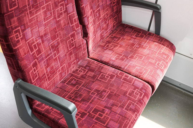 シート表皮には東洋紡のブレスエアーを採用