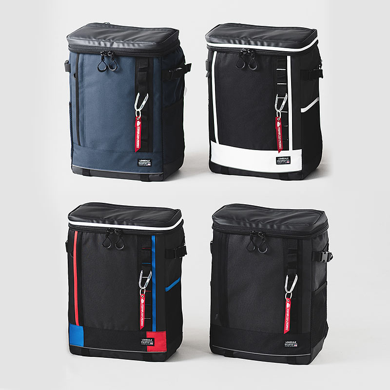 カラーはブラック、ネイビー、トリコロール、ホワイトの4色展開