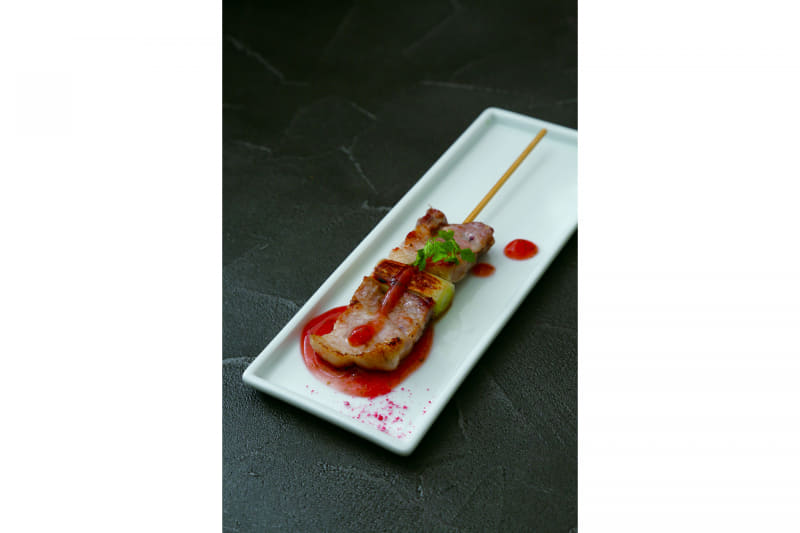 桐生豚を使用した桐生産梅肉ソース（380円）