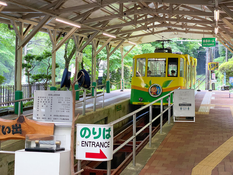 7月1日～7日はヘッドマークが七夕仕様に。「彦星号」と「織姫号」で運行している