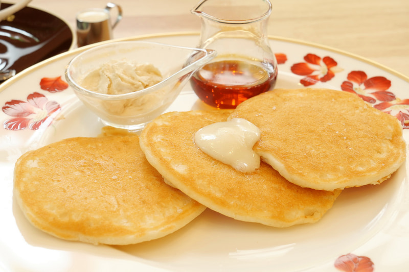 もっちりとした独特な食感のパンケーキは、新しい美味しさと感じる。また豆乳クリームや豆乳ホイップは控えめな甘さで、あっさりといただける印象だ