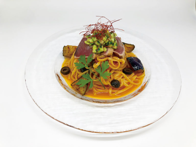 カツオと茄子の冷製アラビアータ（1400円）