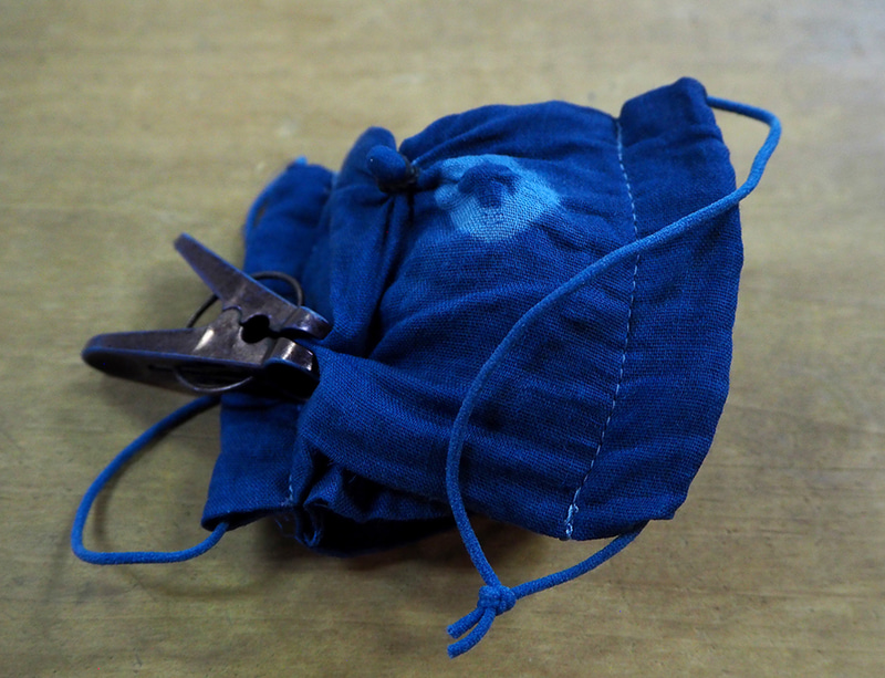 6. 脱水して模様付けに使った道具を外す