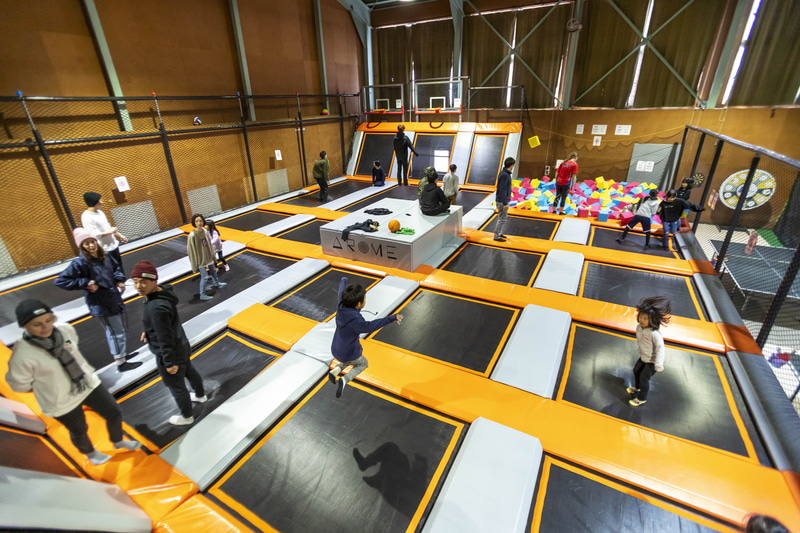 トランポリンパーク「HakuBounce」