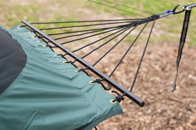 ベッドの張り具合を調整可能