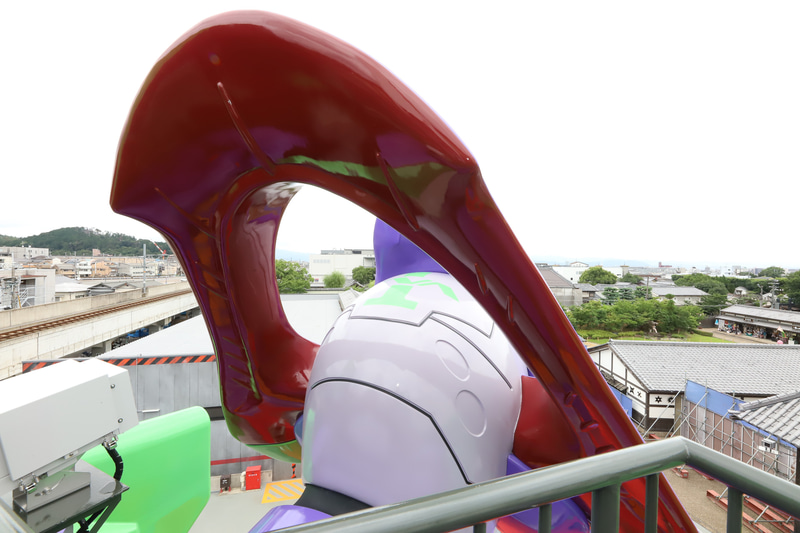 ここからは京都市内が望める。実はエヴァは京都タワーを正面にしているが、残念ながら取材時は遠くに霞んでいた