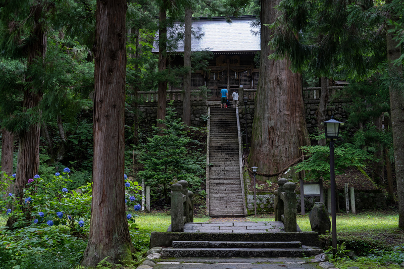 ガイドブックには載っていないパワースポット的な神社へも
