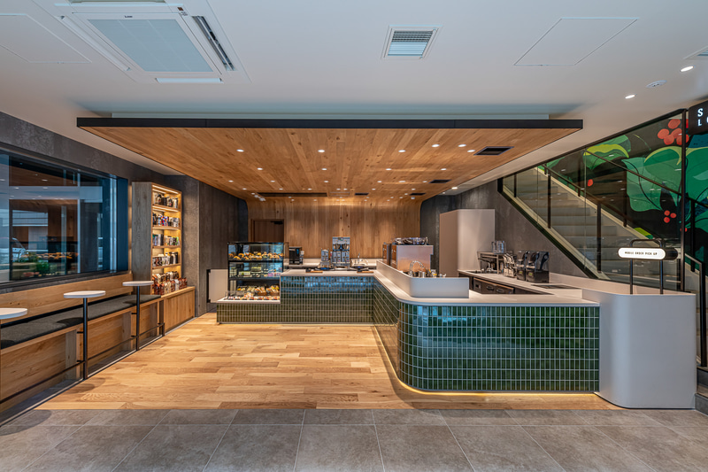 「スターバックス コーヒー CIRCLES 銀座店」1階