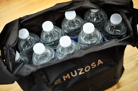 忘れようがないエコバッグ。キーホルダー/カードケース/財布をまとめた