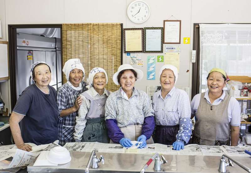 佐渡島で暮らす人々と交流し実際に訪れたときの約束やつながりを作る