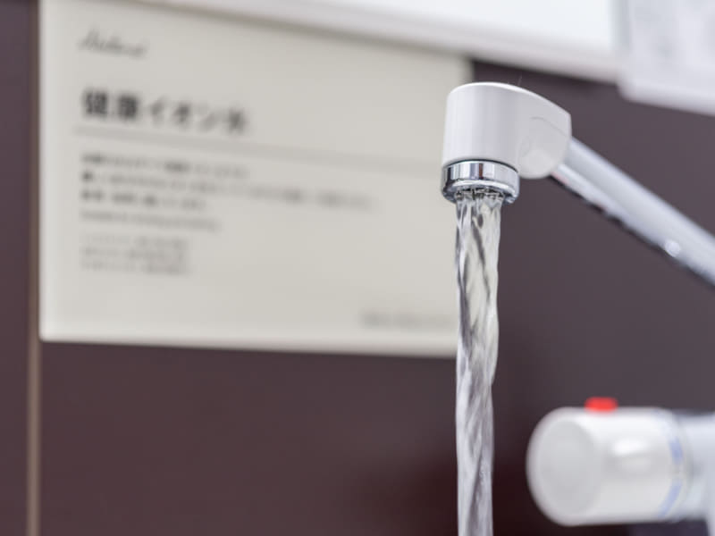 名水100選「西条のうちぬき」といわれる地下水を使用した「健康イオン水」