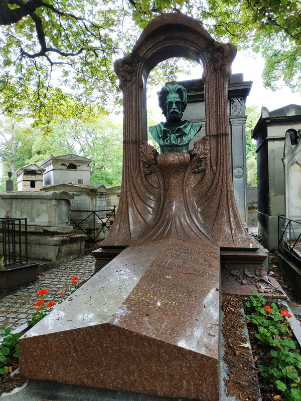 【エミール・ゾラ】フランスの自然主義の小説家。代表作としては『テレーズ＝ラカン』『居酒屋』『ナナ』など