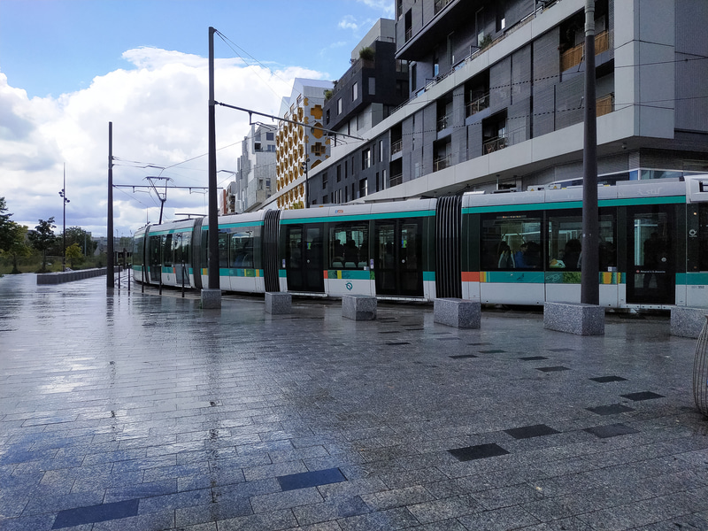 ローザ・パークス駅