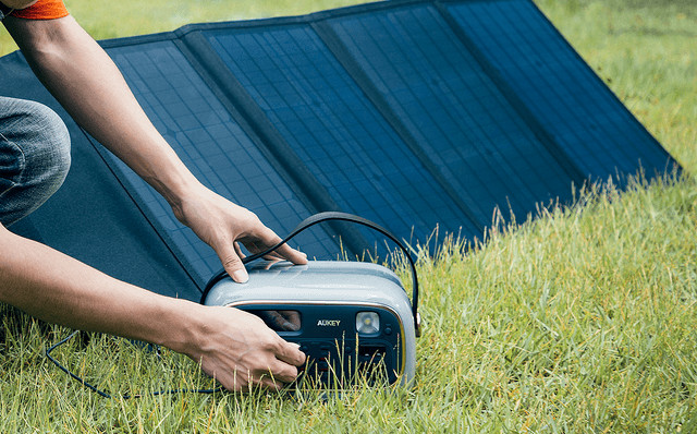 ソーラーパネルによる充電