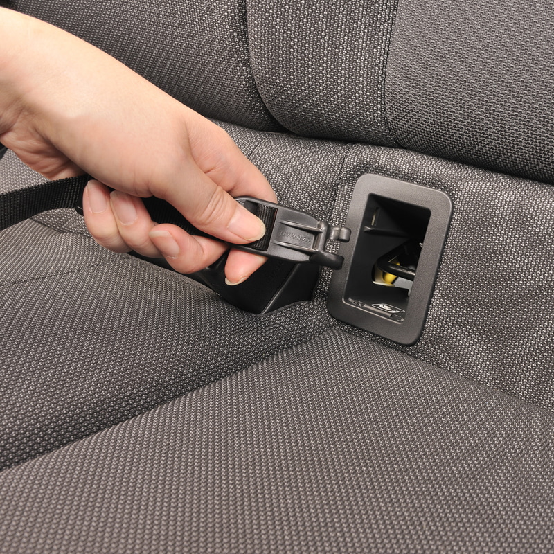 ISOFIX対応金具に固定できるフック付き