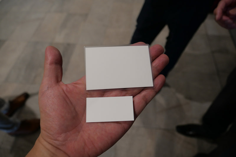 実証実験で使用される紙のQR券。新幹線などの乗車券として利用されている大きな券と、主に在来線で利用されている小さな券の2種類を用意。このほかにスマートフォンを利用したQR券も使用される