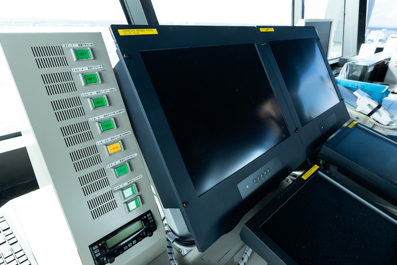 コンソールに備えられた通信機器など