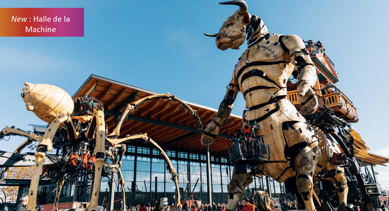 巨大な造形物がそびえ立つテーマパーク「ラ・アル・ド・ラ・マシーン」