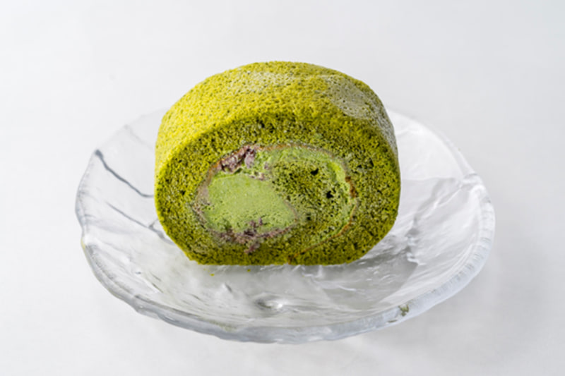 抹茶ロールケーキ