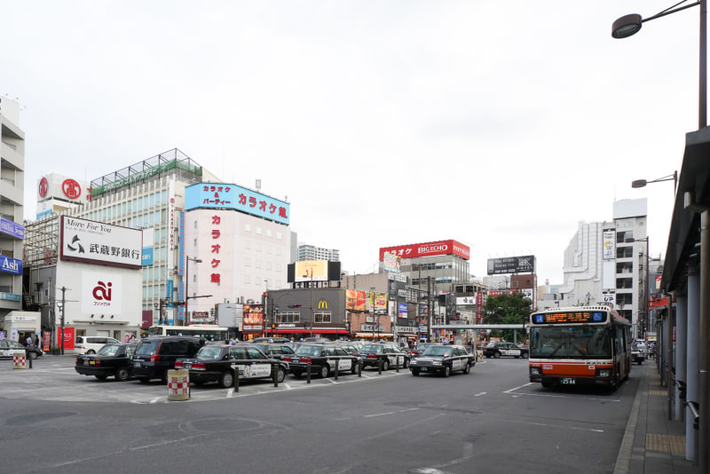 大宮駅東口ロータリー。左側に高島屋が見える