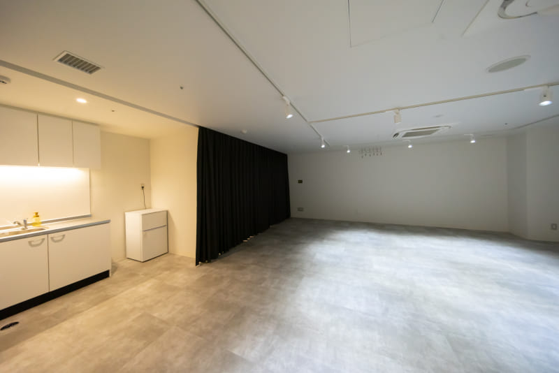 会議室やイベントスペース、避難所として多目的に活用できる部屋