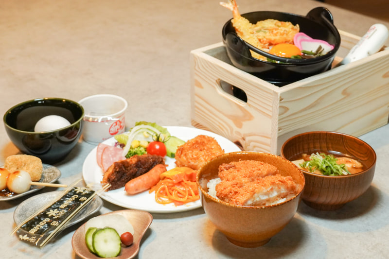 朝食の盛り付け例