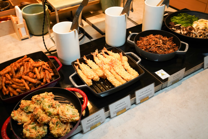 うどんの具材も豊富