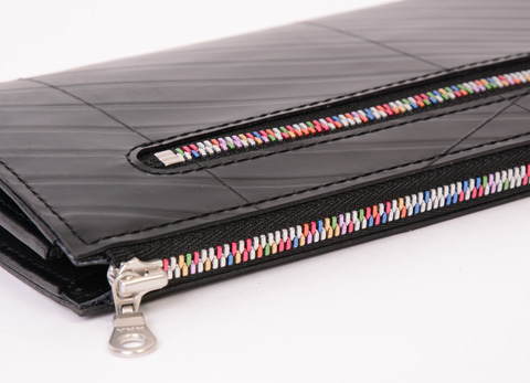 廃タイヤを再生した長財布「SEAL L字ファスナーロングウォレット