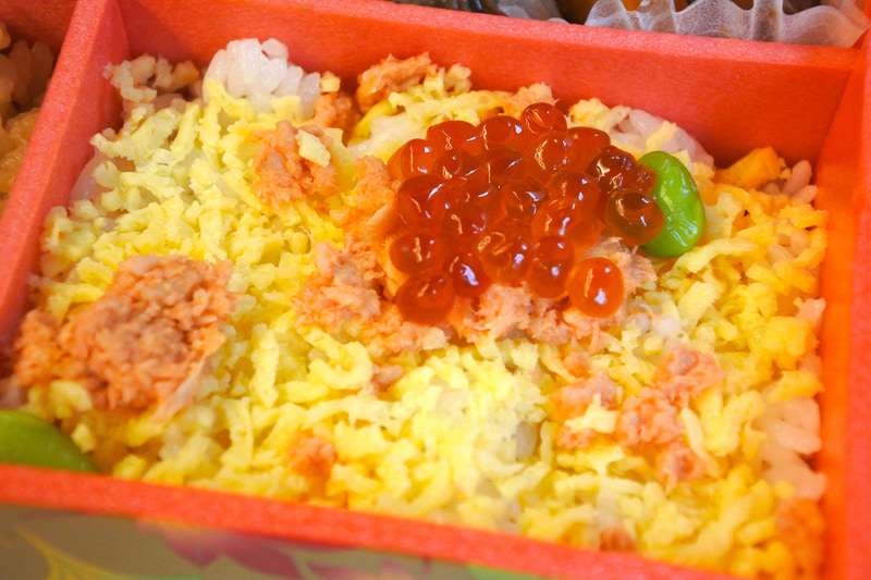 鮭フレークといくら醤油漬けは間違いない旨さ