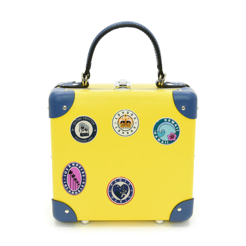 ステッカーやラゲッジタグ、ストラップでアレンジできる