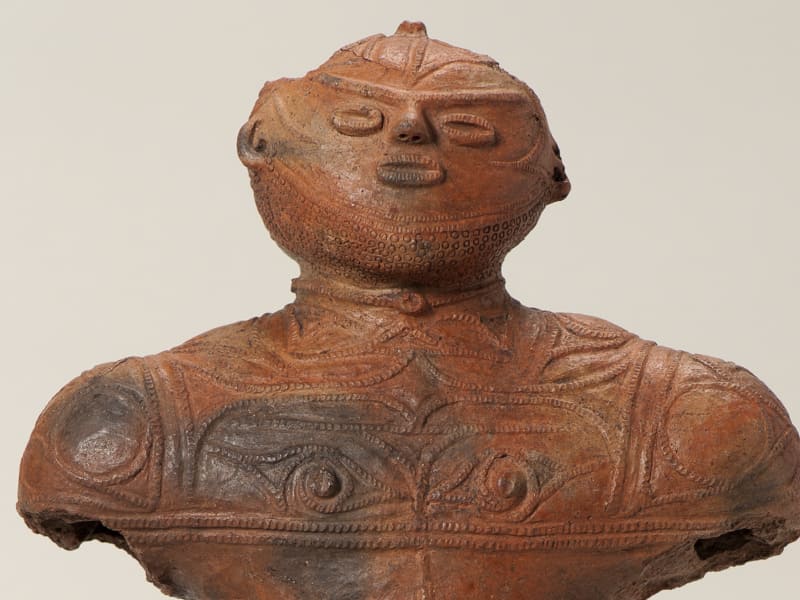 国宝「中空土偶」