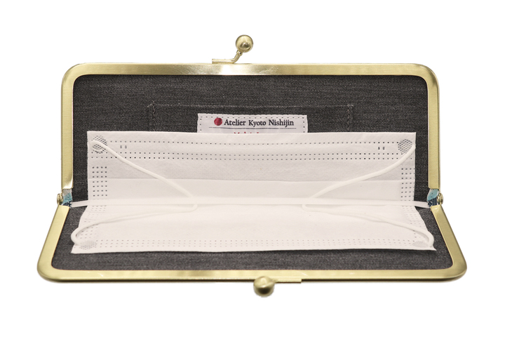 ノーズワイヤーを折らずに収納できる横長タイプ