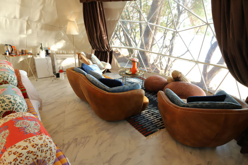 日当たりのよい場所にソファも設置。グループでの会話の弾みそうだ