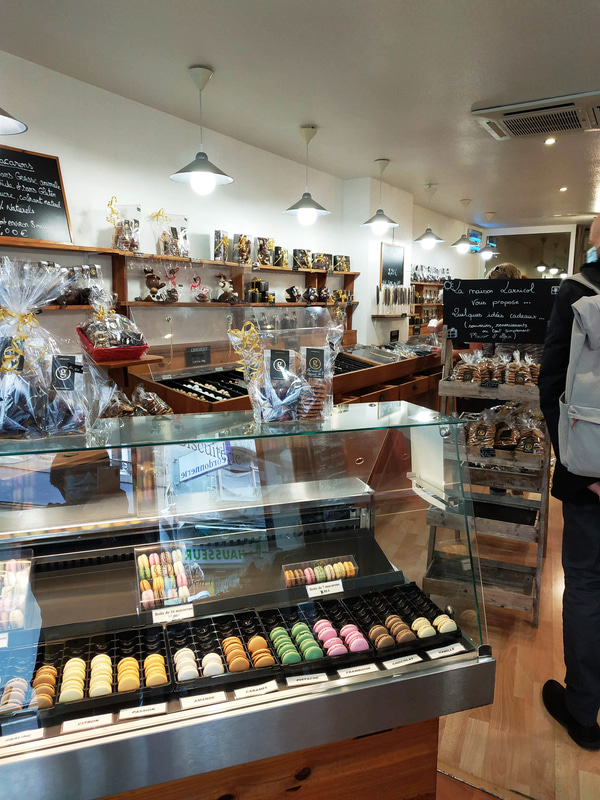 ここで買ったのはブルターニュといえばそば粉なので、そば粉のビスケット各種とクイニーアマン