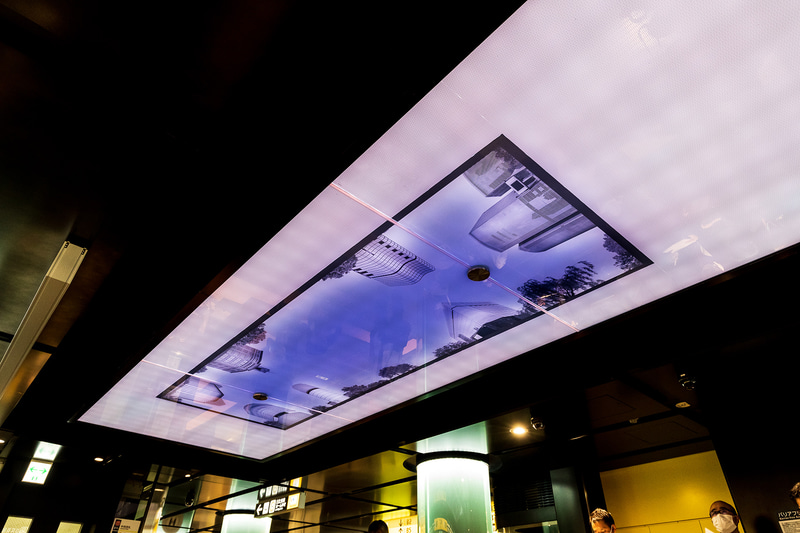 日比谷線はシルバーホワイト